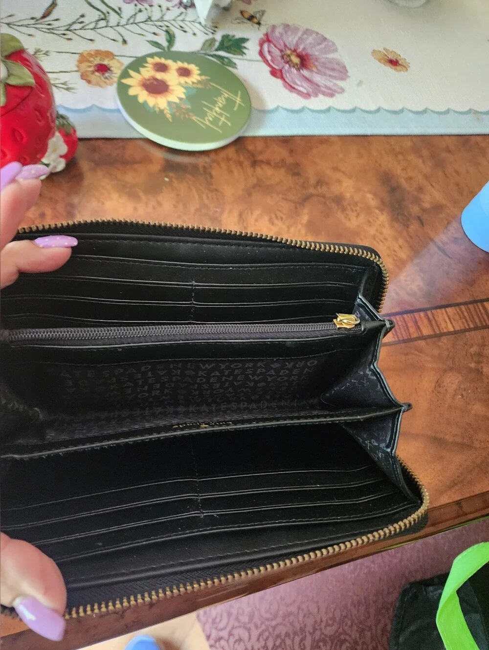 🖤Kate Spade Wallet & AMINNAH Sunkissed Vitamin C Serum Bundle